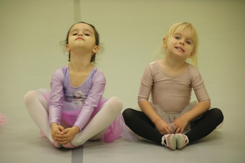 Najmłodsze adeptki baletu w Złotowie, po raz kolejny ćwiczyły pod czujnym okiem instruktorki Agnieszki Fertały