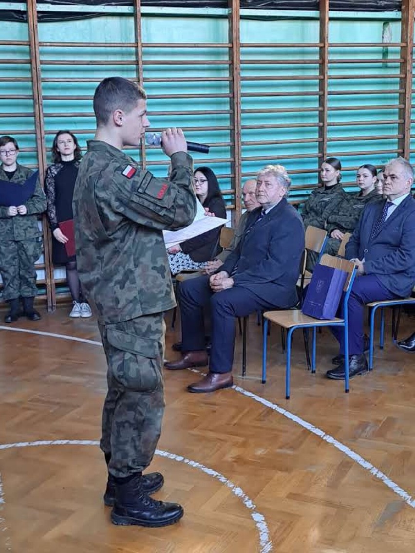 Liceum Ogólnokształcące w Kołaczycach w hołdzie żołnierzom wyklętym