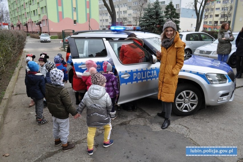 Policjanci odwiedzili przedszkolaków z Lubina [ZDJĘCIA] 