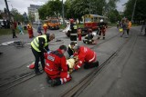 Wypadek na Marszałkowskiej: taksówka wjechała pod tramwaj