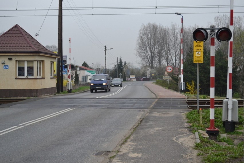 Częstochowa: Wiadukt nad przejazdem na Bugajskiej raczej nie powstanie [ZDJĘCIA]