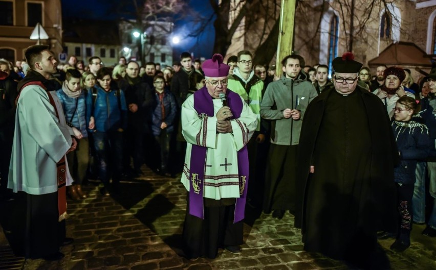30 marca wieczorem ulicami Bydgoszczy odbyła się Droga...