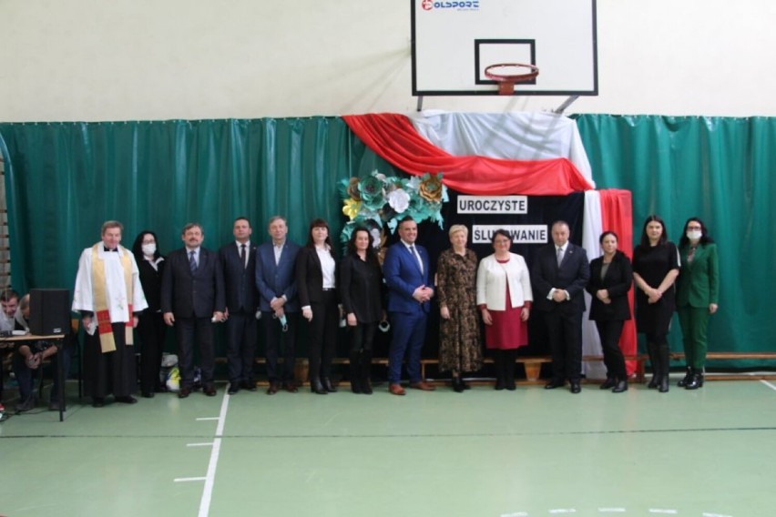 Szkoła Podstawowa w Dalikowie. Nowa pracownia językowa i boisko sportowe ZDJĘCIA