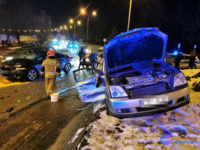 Wypadek na rondzie Falbanka we Włocławku