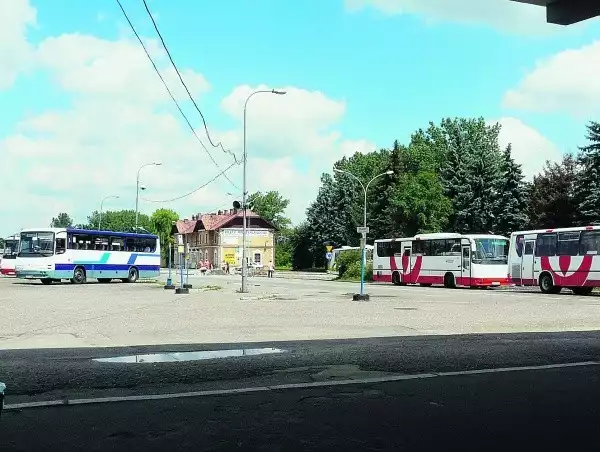 Dzisiaj z dawnego tętniącego życiem dworca pozostało tylko wspomnienie. Kto to zmieni?