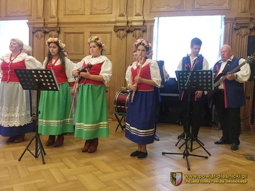 Sąsiadeczki wystąpiły w oleśnickim zamku           