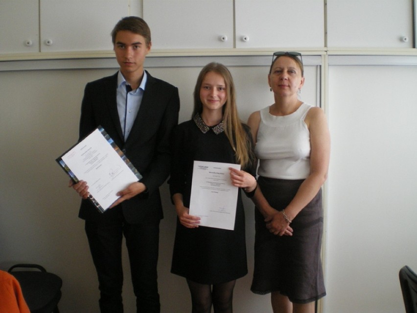Uczniowie ZSG 2 w Radomsku nagrodzeni w Piotrkowie Tryb.