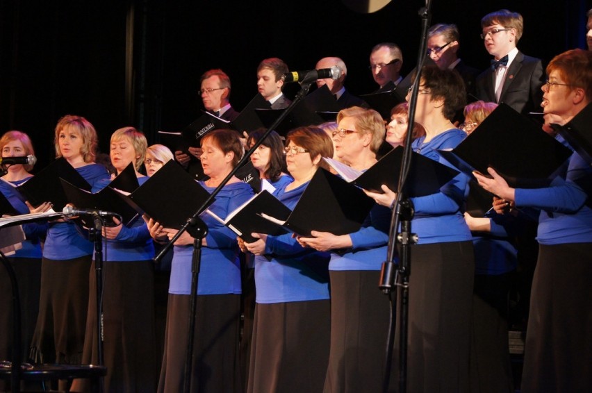 "Muzyczna podróż z Cantabile..."- Koncert Jubileuszowy chóru...