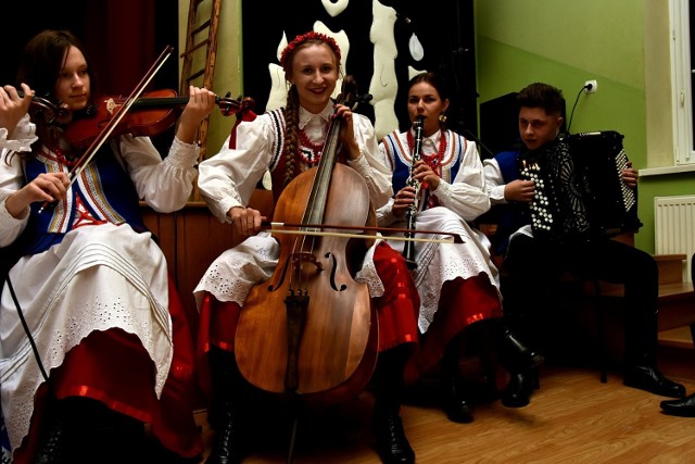 Działająca w Bobowej Szkoła Tradycji Szabasówka nadal będzie otwarta dla mieszkańców