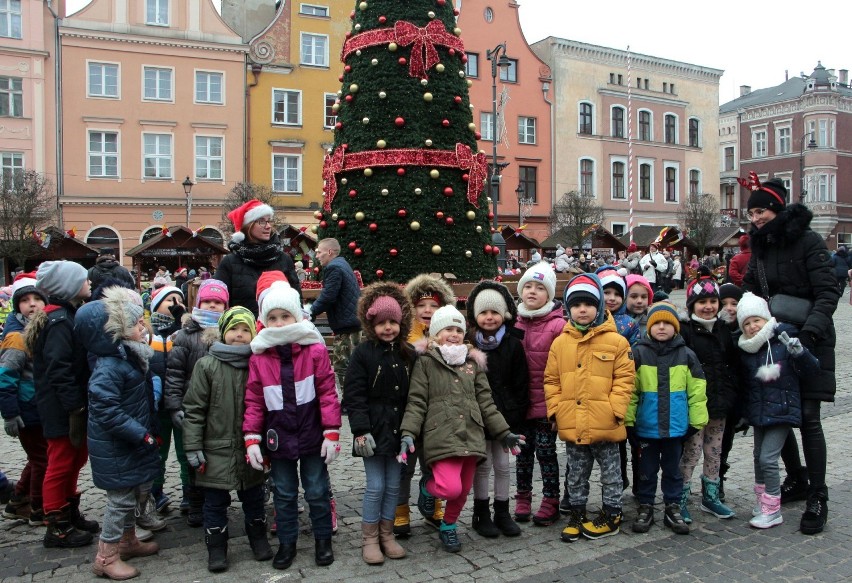 6 grudnia Mikołaj spotykał się z dziećmi na grudziądzkim...