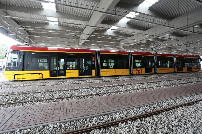 CBA w Tramwajach Warszawskich. Śledczy prześwietlają przetarg na dostawy wagonów od Hyundaia