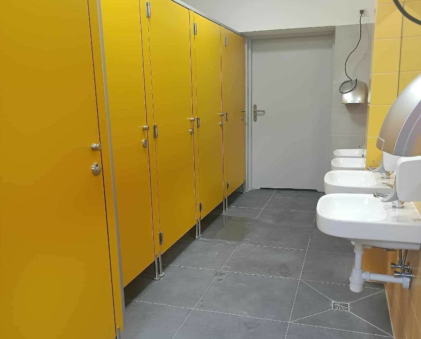 Nowe łazienki w Szkole Podstawowej nr 22 w Sosnowcu.