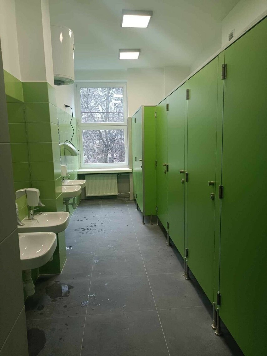 Nowe łazienki w Szkole Podstawowej nr 22 w Sosnowcu.