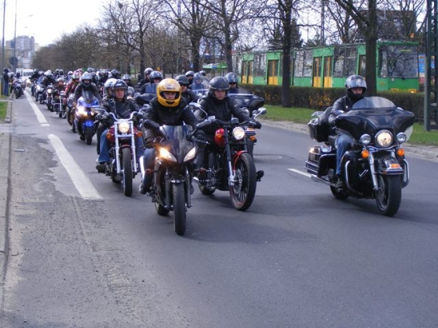 parada motocyklistów, rozpoczęcie sezonu motocyklowego w Poznaniu 2011