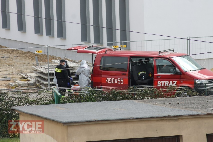 Strażacy odkażali nowe skrzydło krotoszyńskiego szpitala [ZDJĘCIA]         