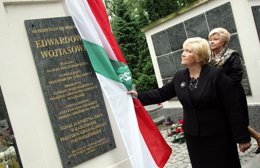 Na cmentarzu przy ul. Białej odsłonięto tablicę pamięci posła Edwarda Wojtasa, który zginął pod Smoleńskiem (ZDJĘCIA)