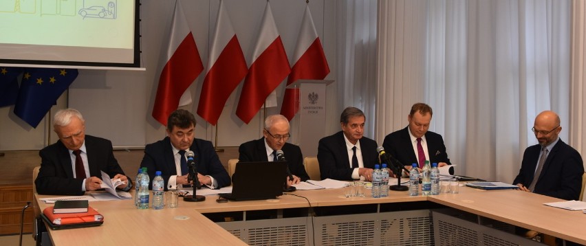 Konsultacje projektu Polityki Energetycznej Polski do 2040 r. potrwają do 15 stycznia