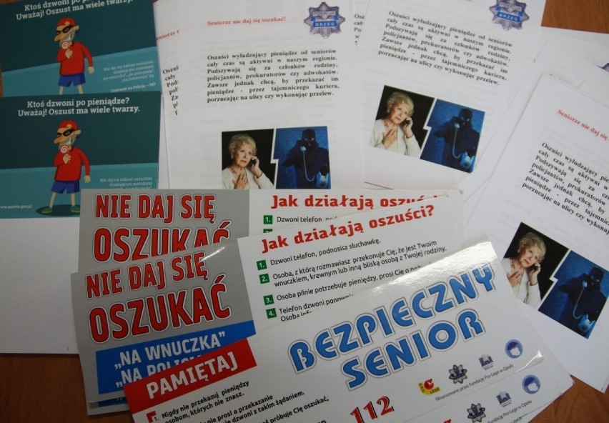 Akcja informacyjna brzeskich policjantów.