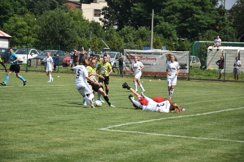 Piłkarki TS ROW zadebiutowały w Ekstralidze kobiet.