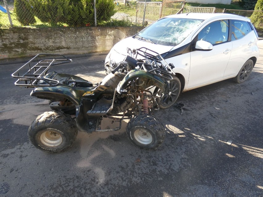 Zderzyły się dwa pojazdy - quad i toyota