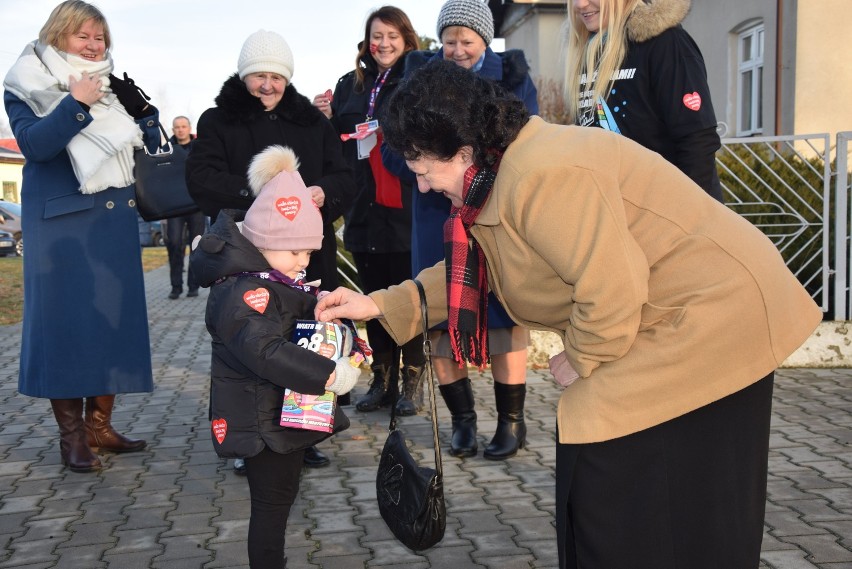 WOŚP 2020. Wolontariusze są już na ulicach  gmin Konopnica, Ostrówek, Pątnów, Osjaków i Wieluń[FOTO]