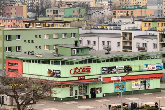 Oto miejsca i budynki w Dąbrowie Górniczej, które nie zmieniły się od wielu lat.

Zobacz kolejne zdjęcia/plansze. Przesuwaj zdjęcia w prawo - naciśnij strzałkę lub przycisk NASTĘPNE