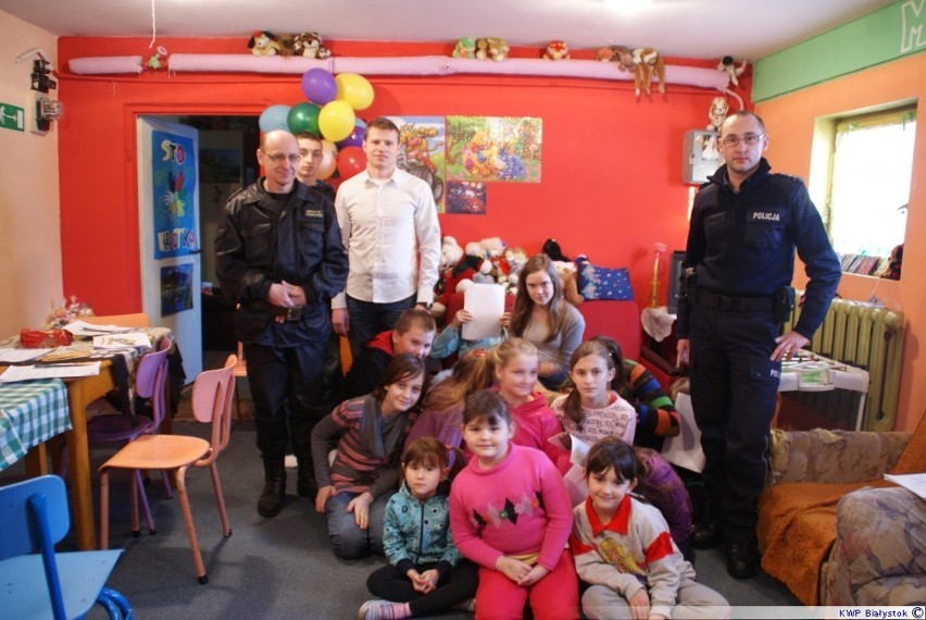 Spotkanie policjantów w Bibliotece [zdjęcia]