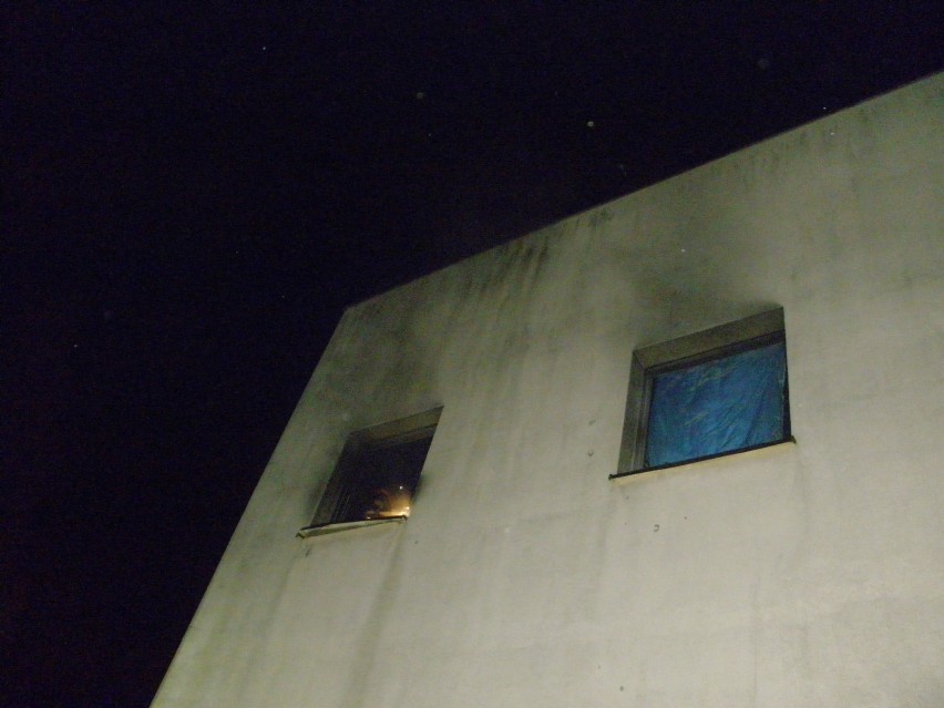 Ćwiczenia strażaków w Żorach: Pożar budynku przy ul. Ogniowej. Czterech rannych [ZDJĘCIA]