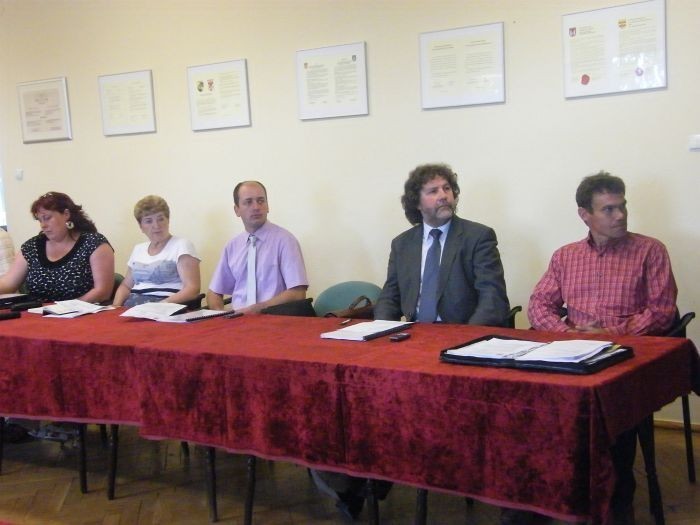 Gołuchowscy radni na sesji rady gminy