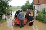 Wielka woda w Olkuszu i okolicach. Powodzie i podtopienia niszczyły drogi, posesje i dorobki życia mieszkańców. Jak w Netflixie