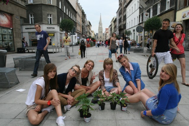 Katowice w 2011 roku

Zobacz kolejne zdjęcia. Przesuwaj zdjęcia w prawo - naciśnij strzałkę lub przycisk NASTĘPNE