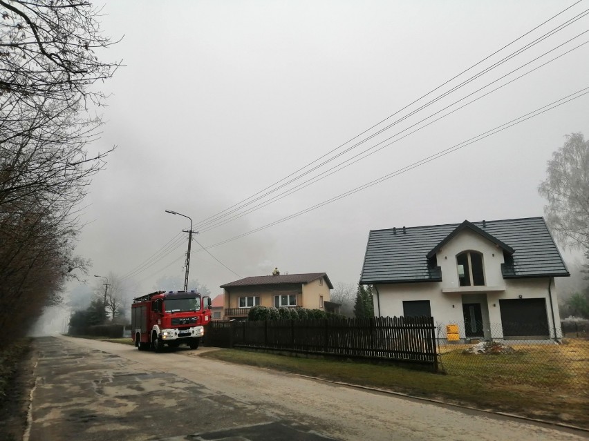 Pożar domu przy ul. Jodłowej w Zduńskiej Woli