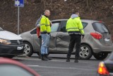 Wypadek na skrzyżowaniu ulic Olimpijskiej i Słonecznej. Jedna osoba trafiła do szpitala [ZDJĘCIA]