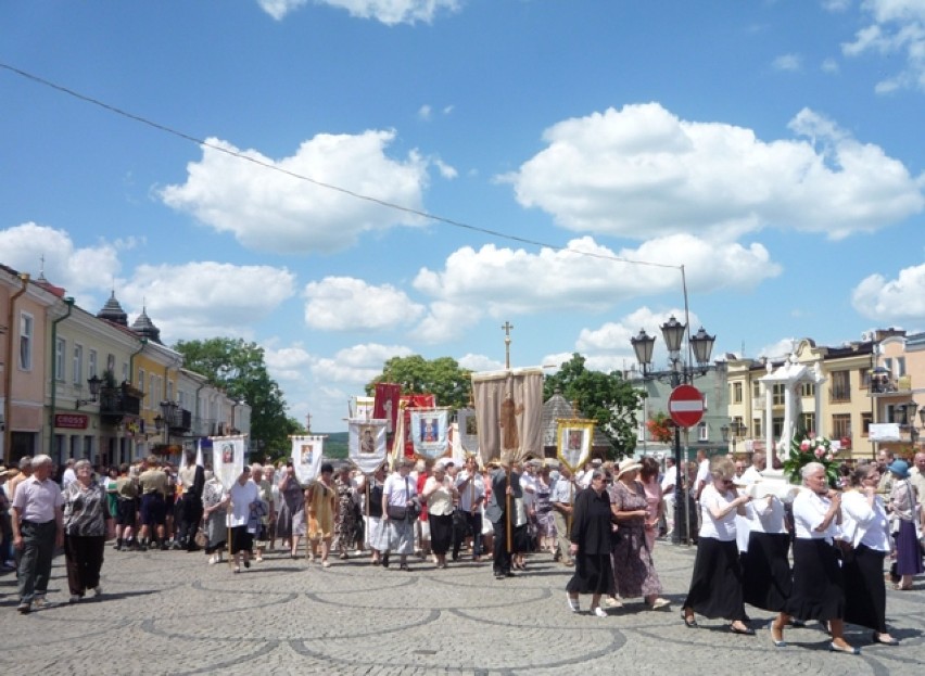 Boże Ciało 2014: Procesja przeszła ulicami Chełma (zdjęcia)