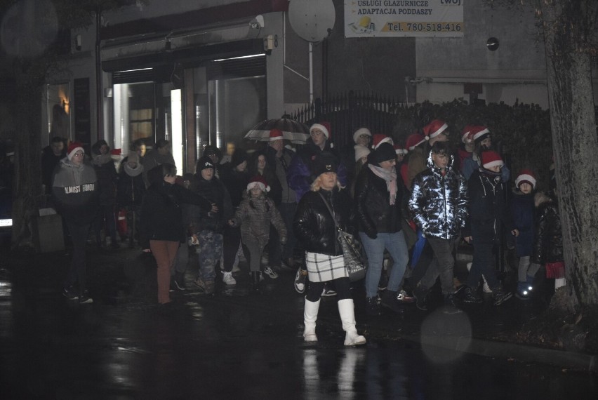 Marsz Mikołajów dotarł na skierniewicki Rynek