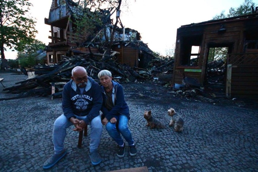 Tak dwie doby po pożarze wygląda legendarna Tatarska Jurta w Kruszynianach (zdjęcia)