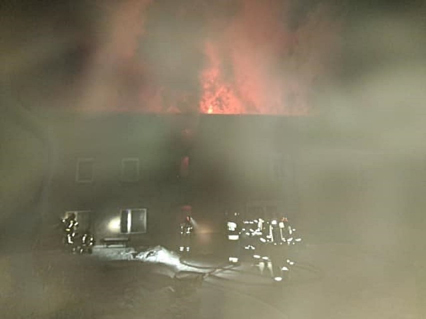 Pożar budynku jednorodzinnego w Jabłowie. Straty są potężne