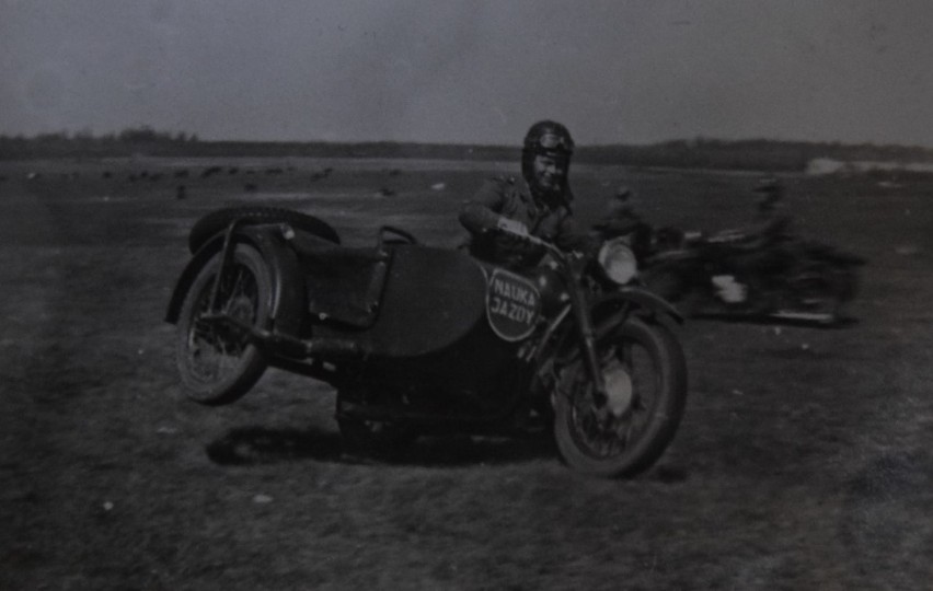 Kazimierz Kozal na motocyklu M-7 (lata 60-te) - nauka jazdy