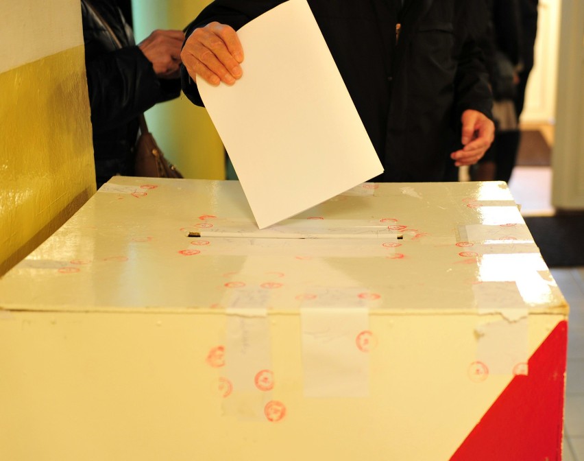 Komisje wyborcze w Gdyni. Kandydaci na radnych w Gdyni....