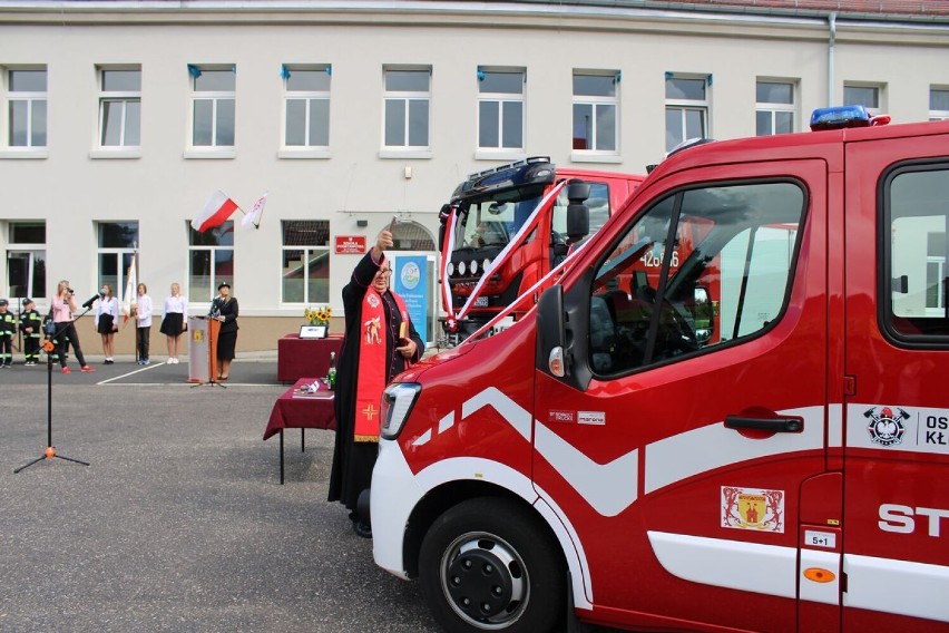 Dwa nowy samochody trafiły do strażaków z OSP w Gminie...