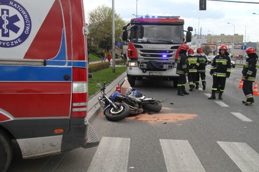 Groźny wypadek w Kielcach. Ciężko ranna motocyklistka (WIDEO, ZDJĘCIA)