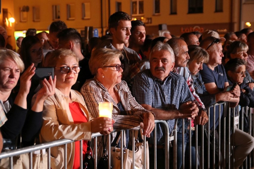 Podkreślił również, że Niemcy biorą na siebie...