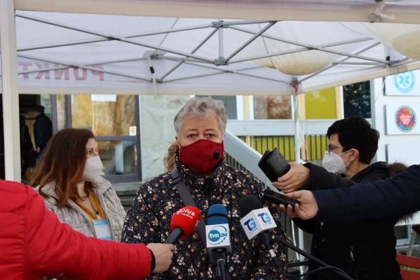 - Nie utrudniajcie nam pracy - apelują pracownicy szpitala w...