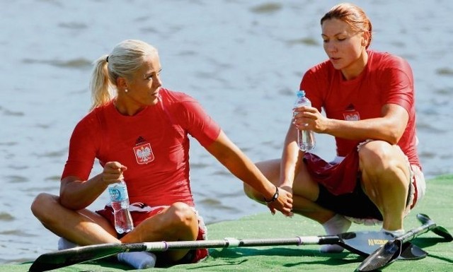 Marta Walczykiewicz i Ewelina Wojnarowska trochę zmęczone, ale zadowolone po wywalczeniu awansu do finału 500 m