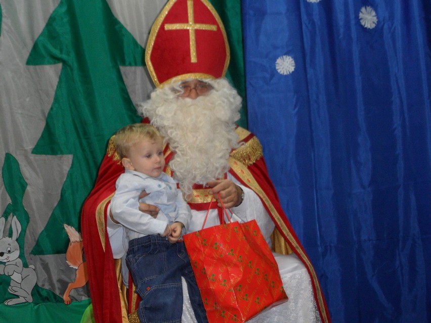 Zobacz zdjęcia z wizyty św. Mikołaja w Przedszkolu nr 17 w Roju!