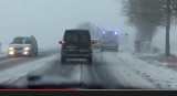 Wypadek Puck Władysławowo. Dostawcze auto w rowie [WIDEO]