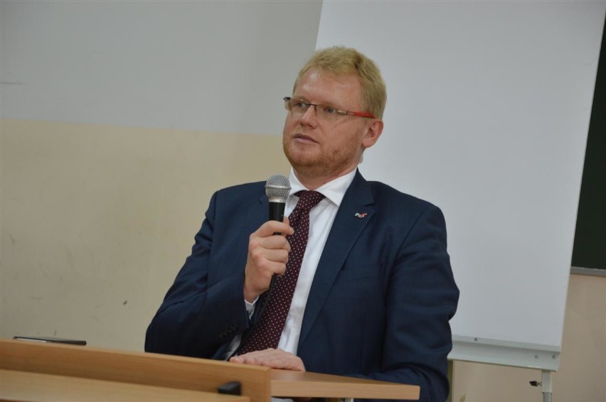 Wiceminister finansów Paweł Gruza w Piotrkowie na UJK