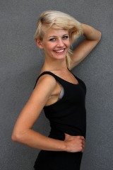 Dwanaście pięknych dziewczyn walczy o koronę Miss Polonia Krakowa 2012 [ZDJĘCIA]