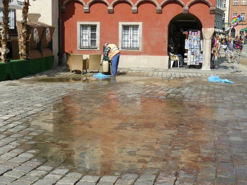 POZNAŃ - Poważna awaria wodociągu usunięta o godz. 3 w nocy. ZOBACZ FILM I ZDJĘCIA