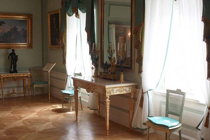 W Pałacu pod Blachą odtworzono apartamenty księcia Józefa Poniatowskiego (ZDJĘCIA)